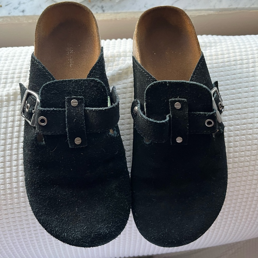 American Eagle worn in Boston style clogs size 6